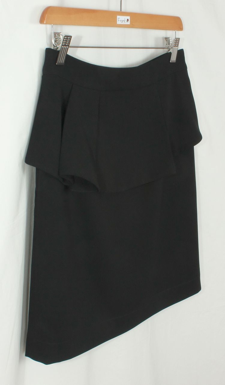 SK-190 กระโปรงแฟชั่น&ทำงาน ทรงสอบ ผ้า CHANEL สีดำ ด้านหน้ากระโปรงจับจีบระบาย