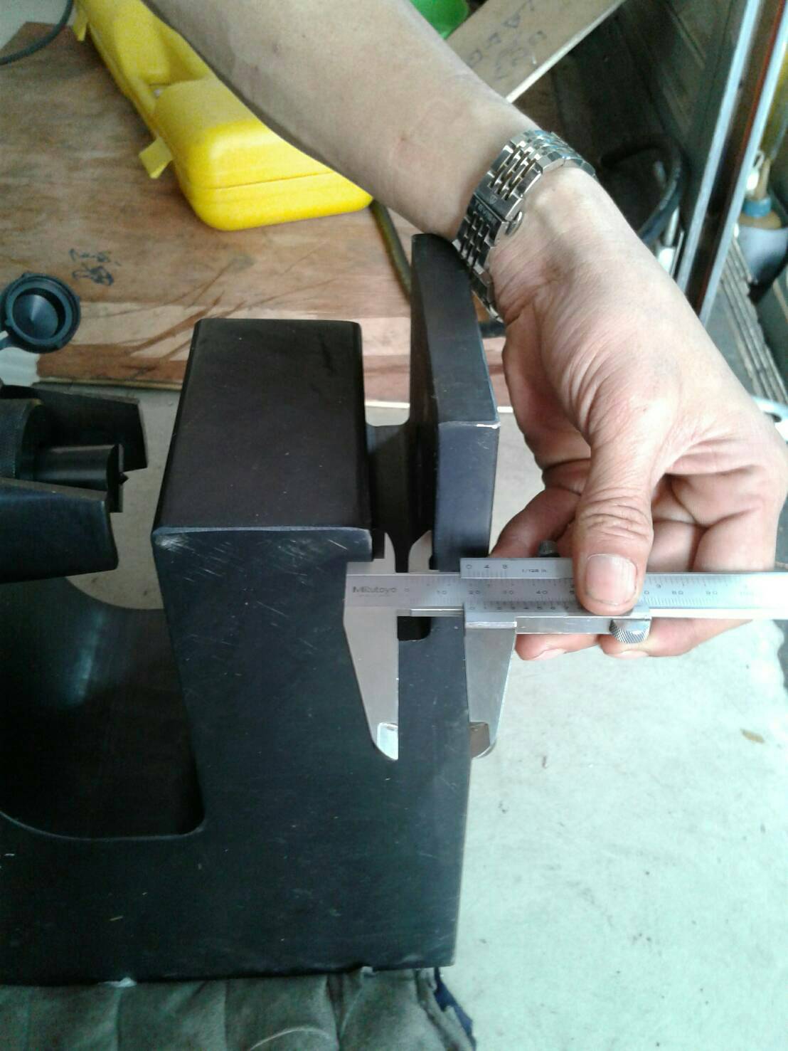 เครื่องเจาะรูไฮดรอลิค รุ่น HHM-80A