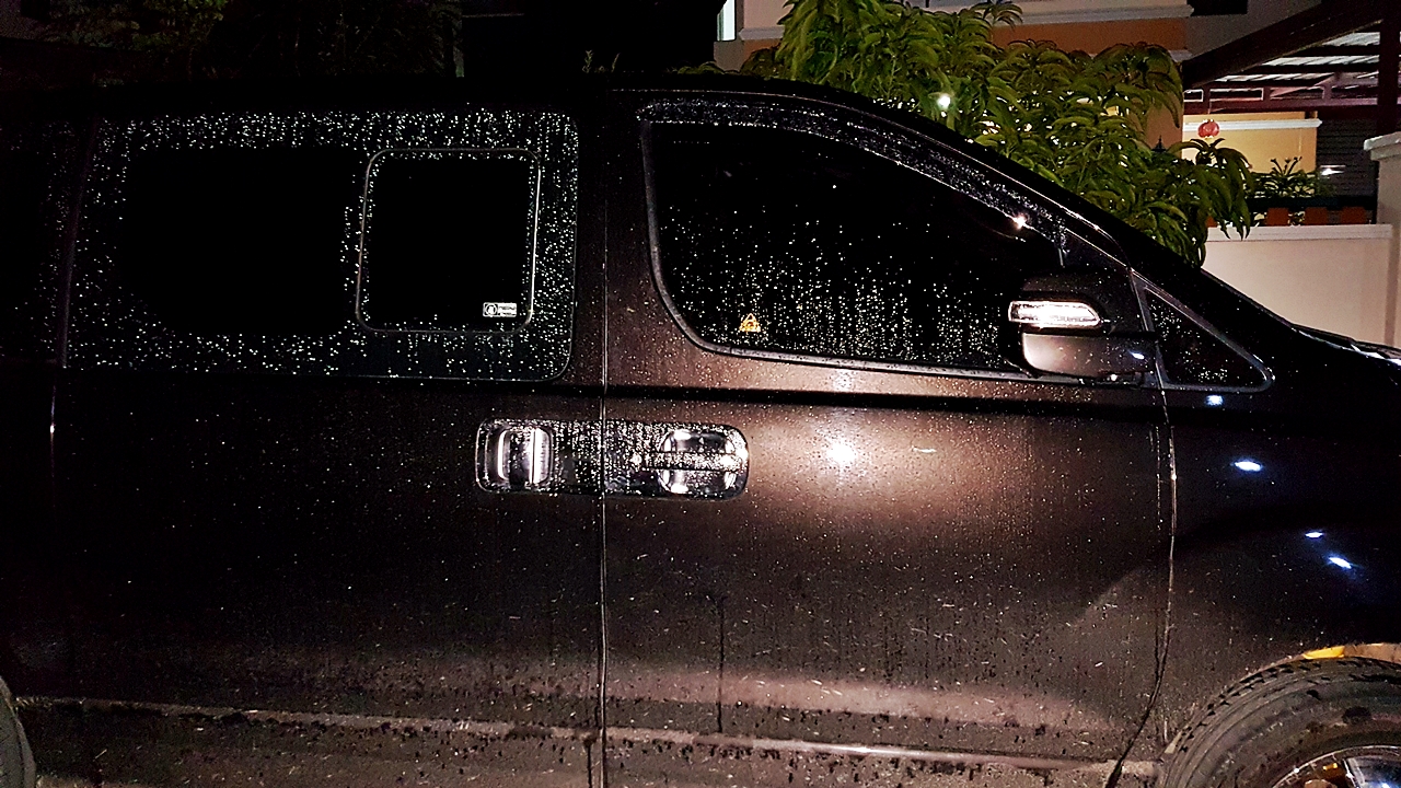 HYUNDAI H-1 DELUXE รถคุณดุล คันที่ 2 [ เบาะ + คอนโซล + ช่วงล่าง + แดมป์ + กุหลังคา + พรม + ล้อ + ประตูท้ายไฟฟ้า ] - นข 1515