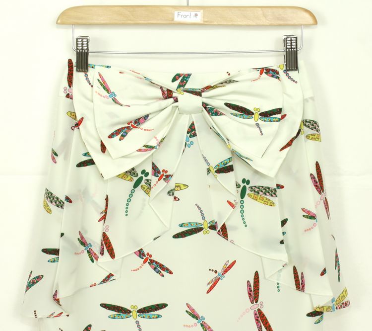 SK-164 กระโปรงแฟชั่น&ทำงาน ผ้าหางกระรอกพิมพ์ลายแมลงปอพื้นขาว มีโบว์ซ้อนกัน 2 ชั้น