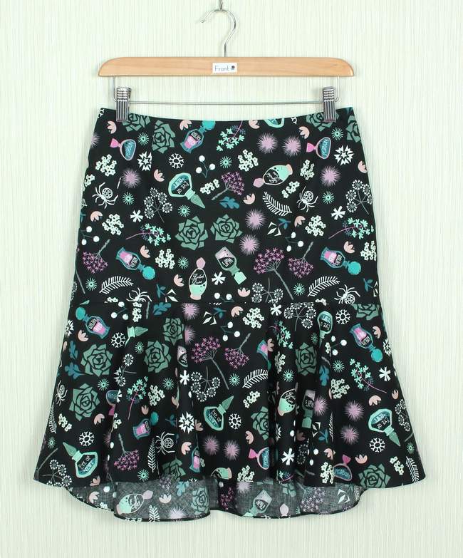 SK-262 กระโปรงแฟชั่น&ทำงาน ทรงย้วย ผ้าคอตตอนญี่ปุ่นพิมพ์ลายกราฟฟิคดอกกุหลาบและขวดน้ำหอม