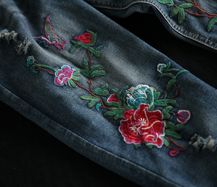 JPNT-008 กางเกงยีนส์ขายาว 5 ส่วน ปักลายดอกกุหลาบ เอวยางยืด เนื้อผ้านิ่มไม่หนา