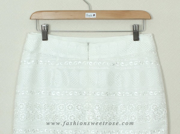 SK-340 กระโปรงแฟชั่น&ทำงาน ทรงสอบ ผ้าลูกไม้โทนขาว ชายกระโปรงเป็นเชิงลูกไม้