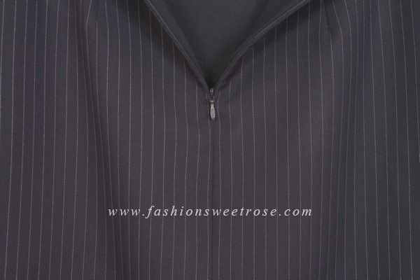 SK-417 กระโปรงทรงเอ ผ้าโพลีเอสเตอร์สีน้ำเงิน เป็นกระโปรงป้ายมีกระเป๋าล้วง 2 ข้าง