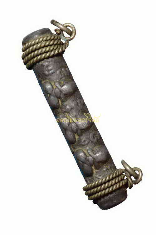 ตะกรุด หลวงปู่ศุข วัดมะขามเฒ่า พระปิดตาพิมพ์กรมหลวงชุมพร และเสือเผ่น เจาะรูร้อยลวดเงิน ห่วงเงินเชื่อม เนื้อตะกั่วตัน 63040369