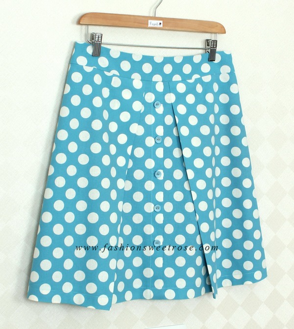 SK-317 กระโปรงแฟชั่น&ทำงาน ทรงบาน ผ้าคอตต้อนลินินญี่ปุ่นพิมพ์ลาย Polka Dot พื้นฟ้าจุดขาว