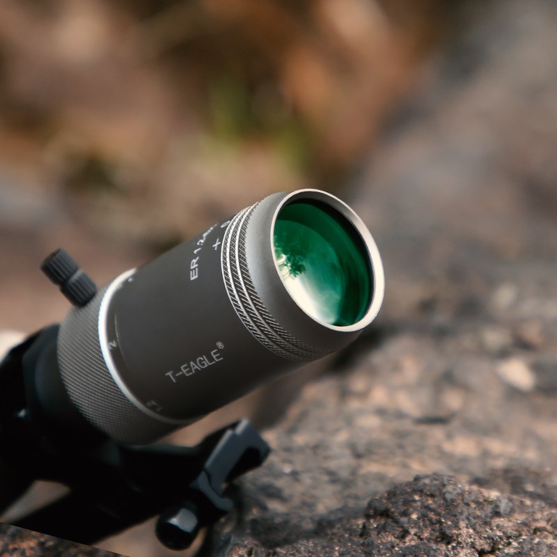 กล้องติดปืน กันน้ำ กันกระแทก มีไฟเส้นเล็ง 2 สี T-EAGLE ER 1.2-6X24 IR HK SILVER