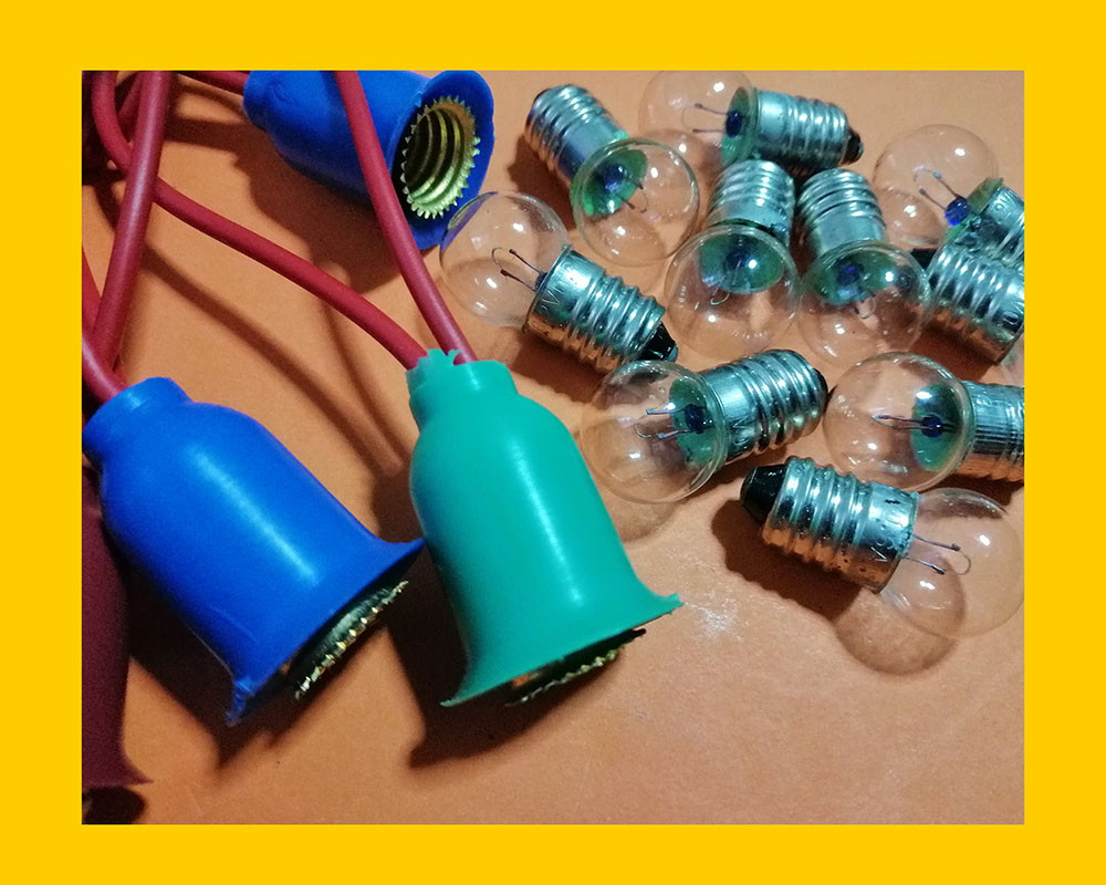 หลอด6โวลล์พร้อมขั้วสายไฟ