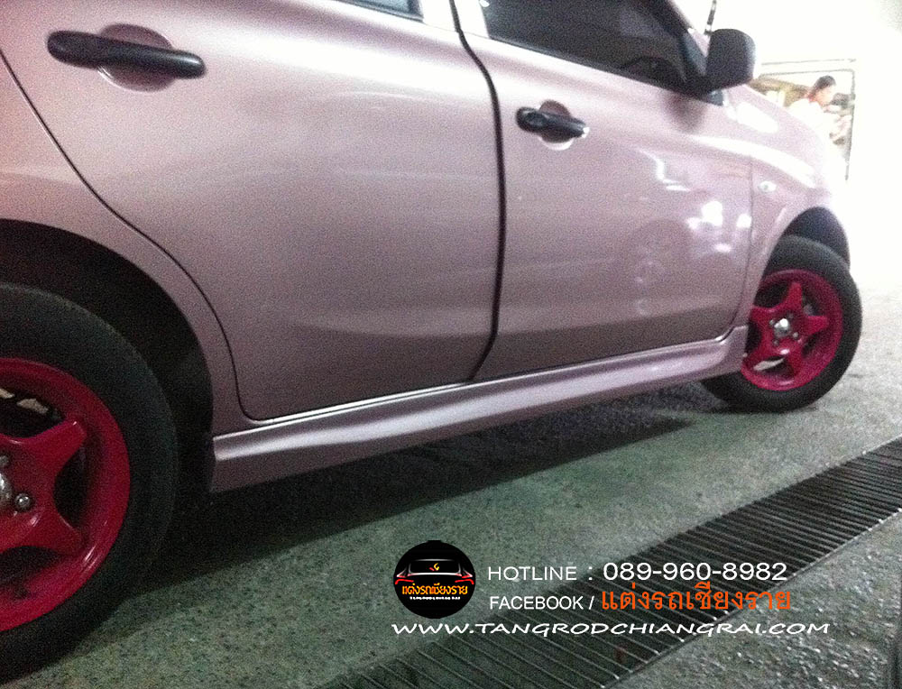 ชุดแต่งรอบคัน Access March 2013