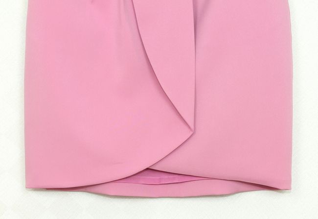 SK-283 กระโปรงทรงเอ ผ้าไหมอิตาลีสีชมพู เป็นกระโปรงป้ายมีกระเป๋าล้วง 2 ข้าง