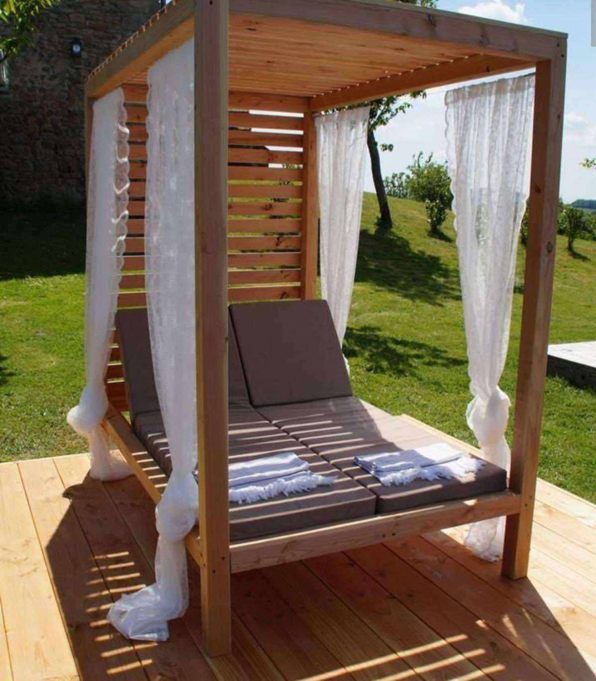 Day bed ไซด์กลาง 2 ที่นอน หลังคาระแนง