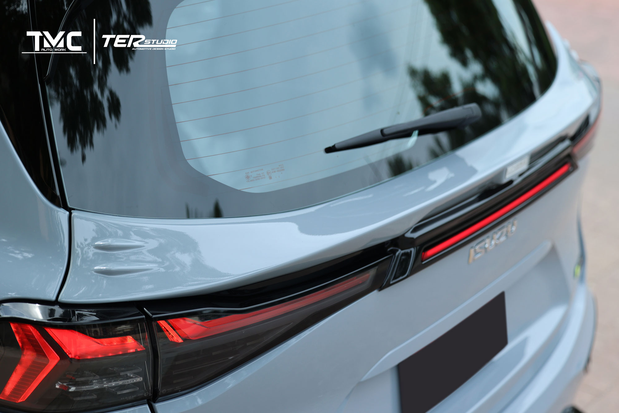 ชุดแต่งสเกิร์ตรอบคัน VAZOOMA-RS ( RS ) MU-X 2025