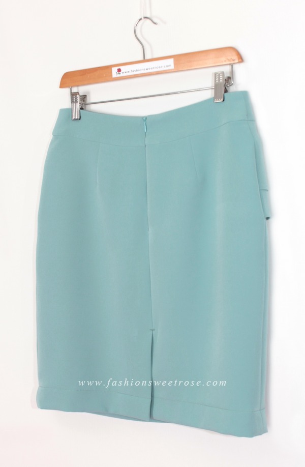SK-470 กระโปรงทรงสอบ ผ้า Double Twist สีฟ้าพาสเทล