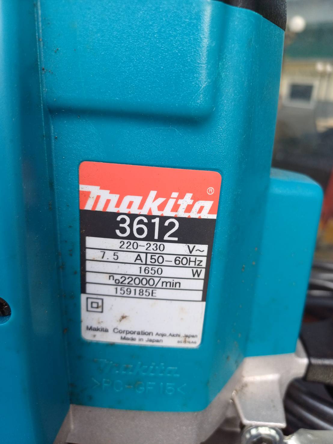 MAKITA เร้าเตอร์ไฟฟ้า / เครื่องเซาะร่องไม้ 1/2" รุ่น 3612 ELECTRIC ROUTER