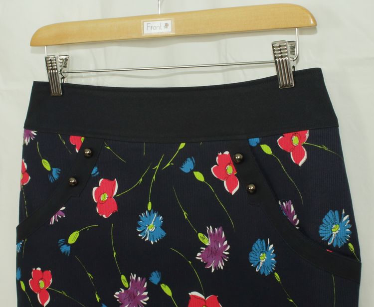 SK-181 กระโปรงแฟชั่น&ทำงาน ทรงสอบ ผ้าญี่ปุ่นผสมสเป็นเด็กพิมพ์ลายดอกไม้โทนน้ำเงิน