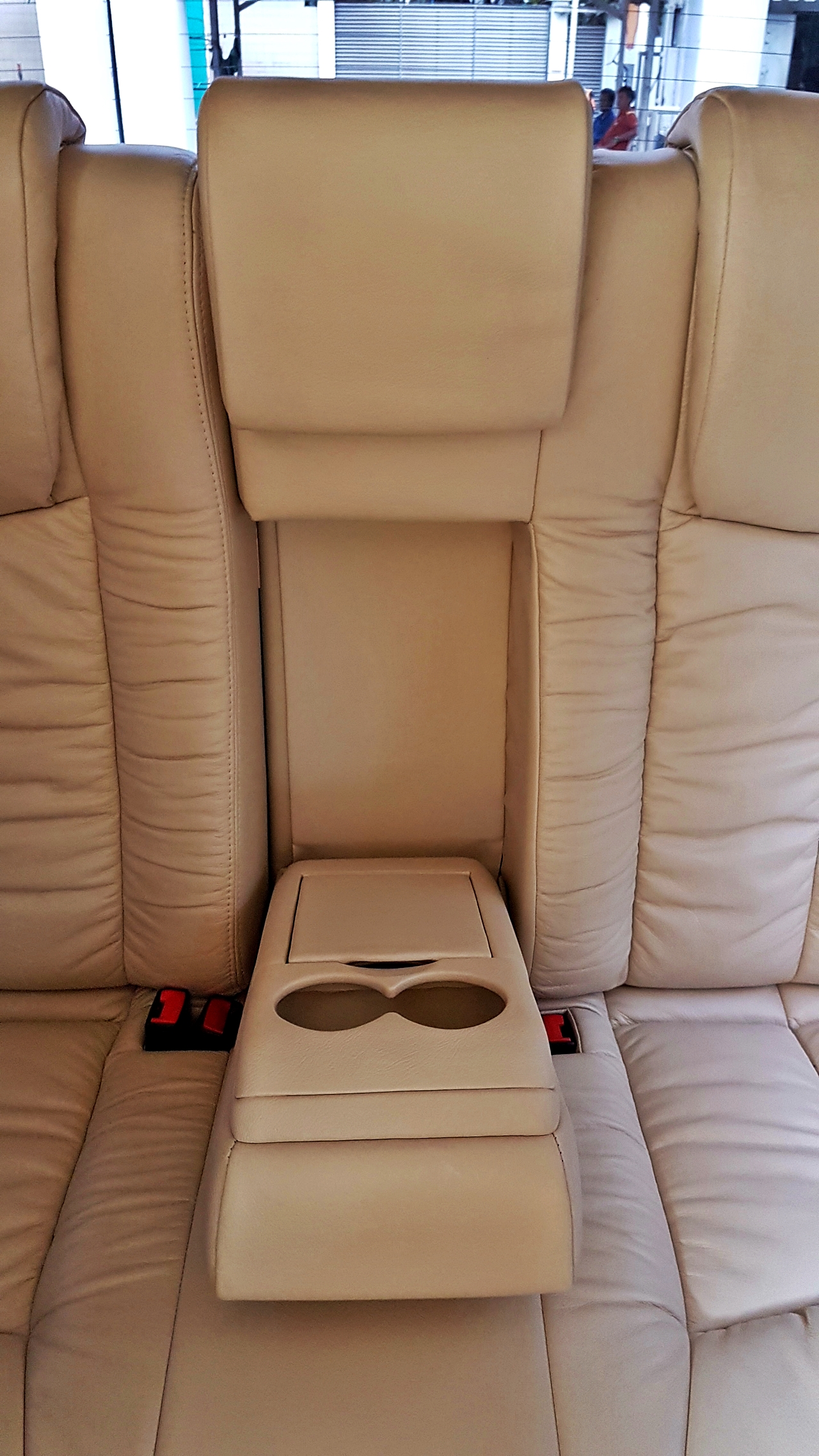 HYUNDAI H-1 DELUXE รถเกาหลี [ เบาะ + คอนโซล + กุหลังคา + พรม ] - ษ 2644