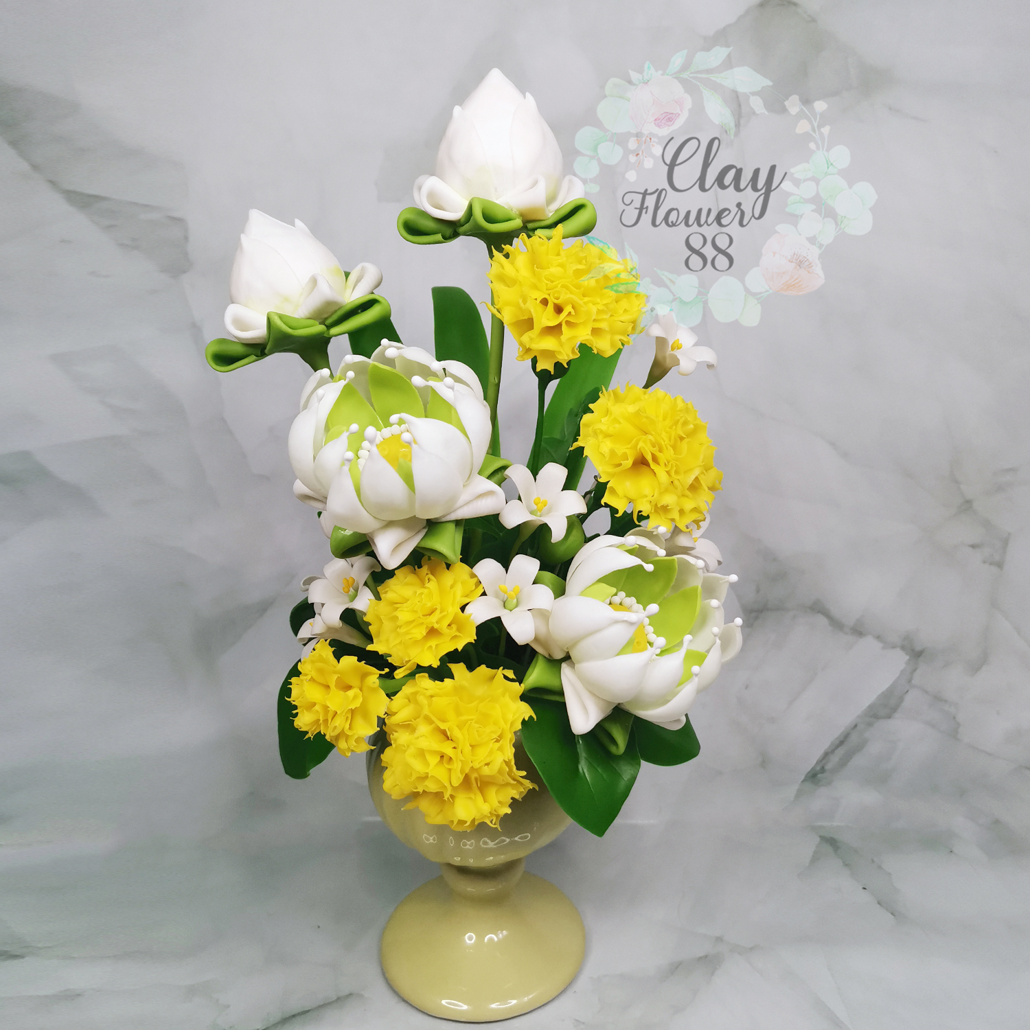 ชุดคู่ดอกบัว สีขาว งานประดิษฐ์ ดินปั้น งานปั้น จาก ดินไทย ดอกไม้ ถวายพระ จัดชุดในแจกันเซรามิกทรงสูง (สูง 11 นิ้ว จำหน่ายเป็นคู่)