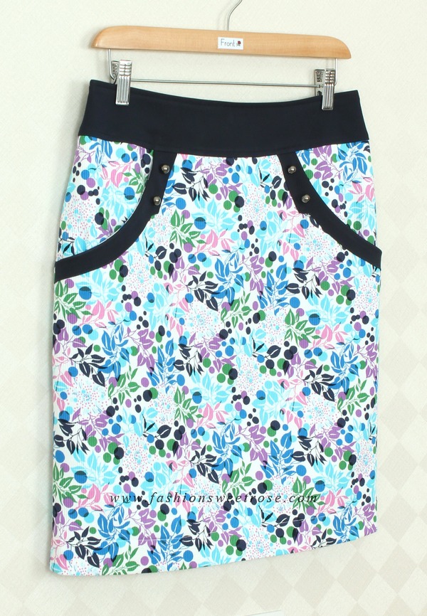SK-300 กระโปรงแฟชั่น&ทำงาน ทรงสอบ ผ้าคอตต้อนญี่ปุ่นผสมเนื้อสเปนเด็กส์ พิมพ์ลายดอกไม้โทนฟ้า