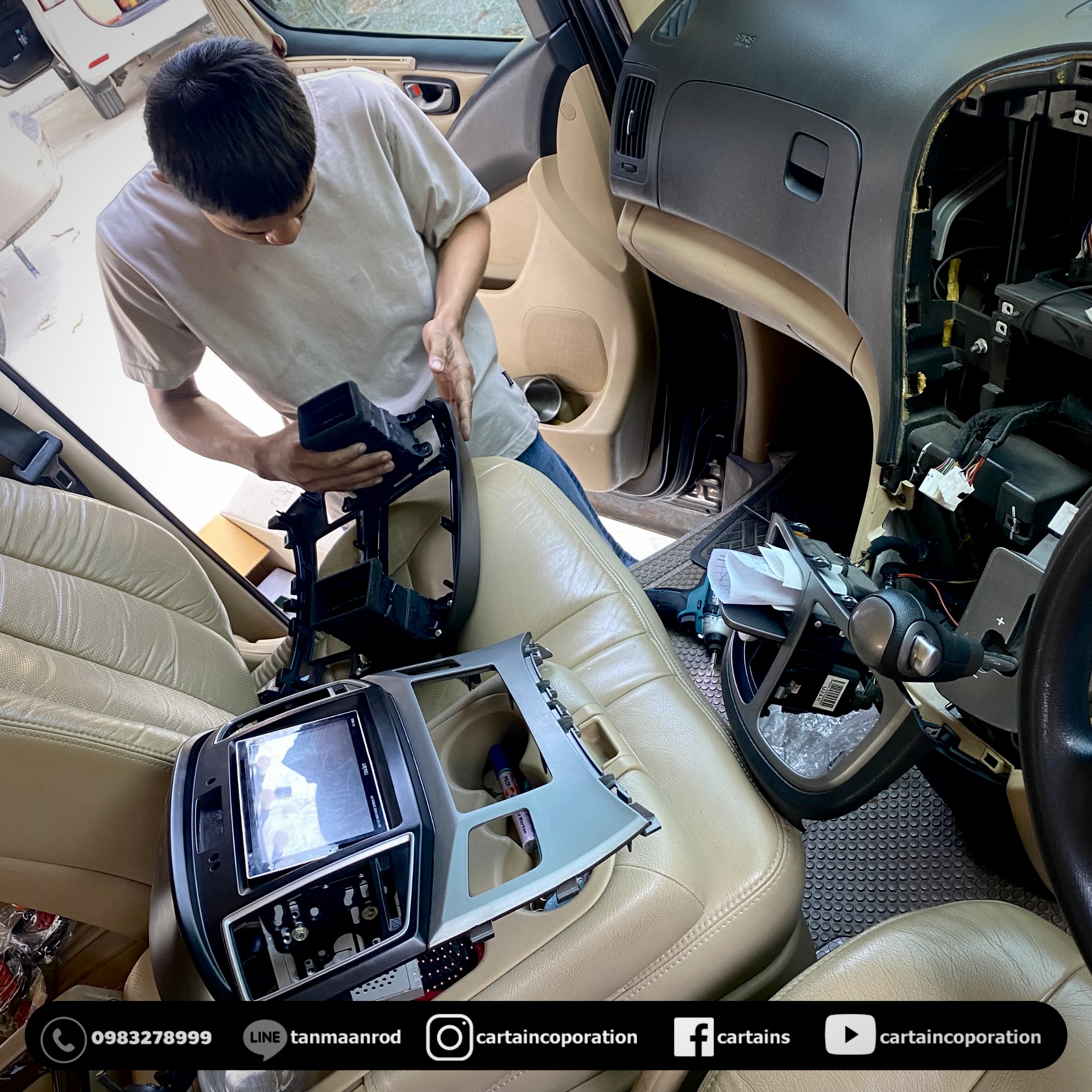 ติดตั้งตอหน้า ram6rom128 จอเพดาน 17.6 นิ้ว