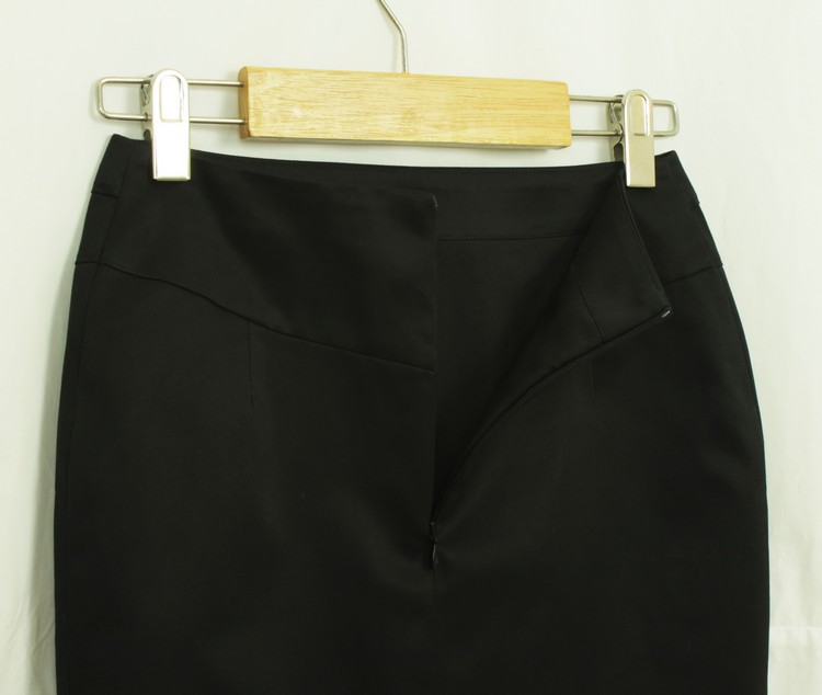 SK-135 กระโปรงแฟชั่น&ทำงาน ทรงสอบขอบเอวตัดต่อเป็นเส้น ผ้าคอตตอนญี่ปุ่นสีดำ