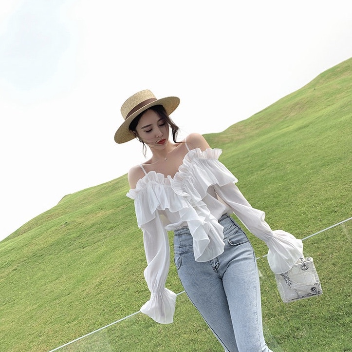 เสื้อลินินเปิดไหล่ แขนยาว Linen blouse