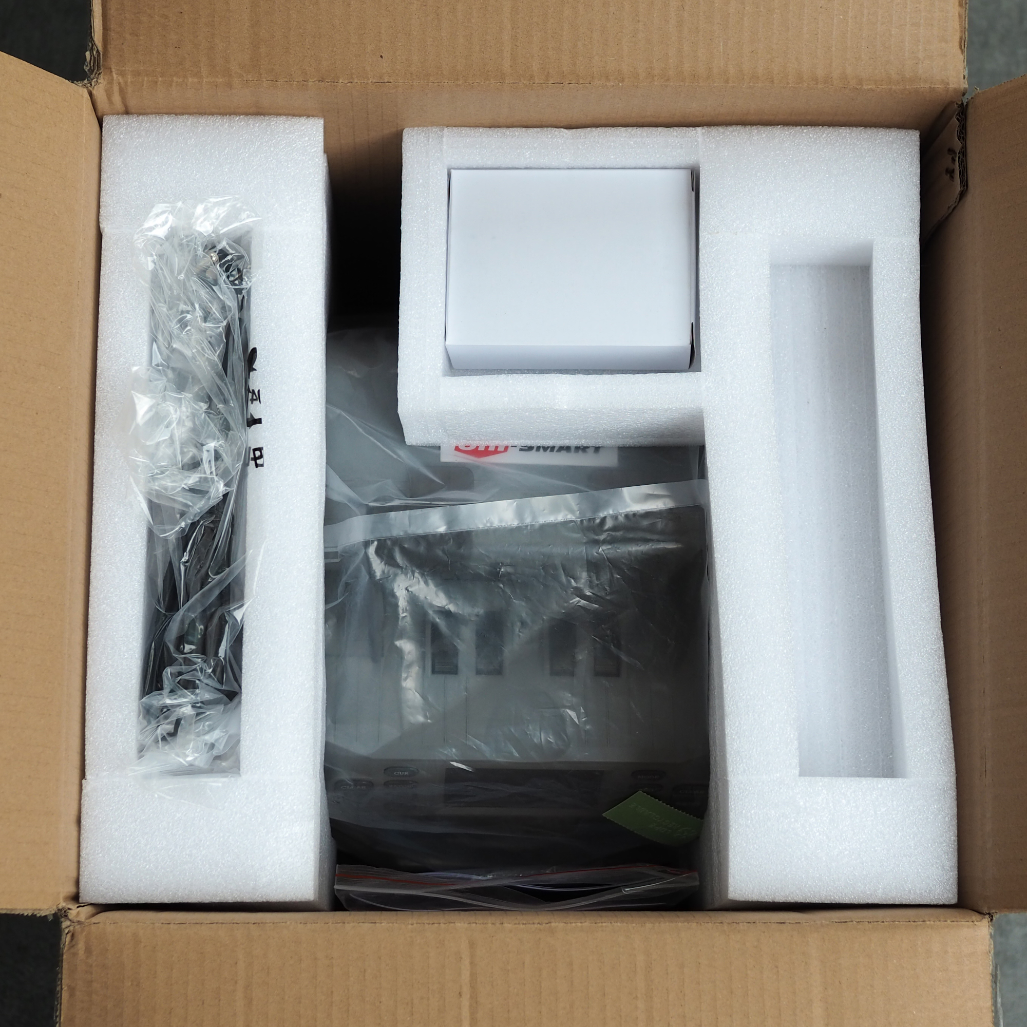 Uni-SMART เครื่องนับธนบัตร เครื่องนับเงิน เครื่องนับแบงค์ ตรวจธนบัตรปลอม US-9510