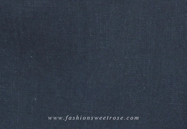 SK-372 กระโปรงทรงสอบ ผ้ายีนส์ญี่ปุ่นสีน้ำเงิน ด้านหน้ากระโปรงดีไซน์ตัดต่อ