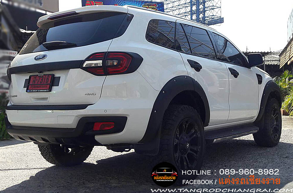 ซุ้มล้อมีน๊อต 6 นิ้ว Ford Everest 2015