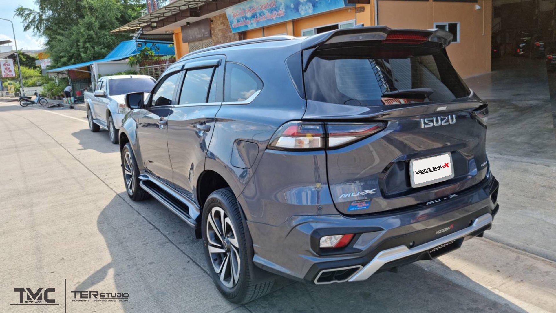 ชุดแต่งสเกิร์ตรอบคัน VAZOOMA-X สำหรับ Mu-X 2021