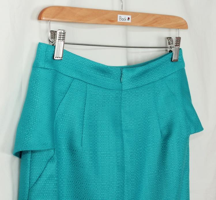 SK-191 กระโปรงแฟชั่น&ทำงาน ทรงสอบ ผ้า CHANEL สีฟ้า ด้านหน้ากระโปรงจับจีบระบาย