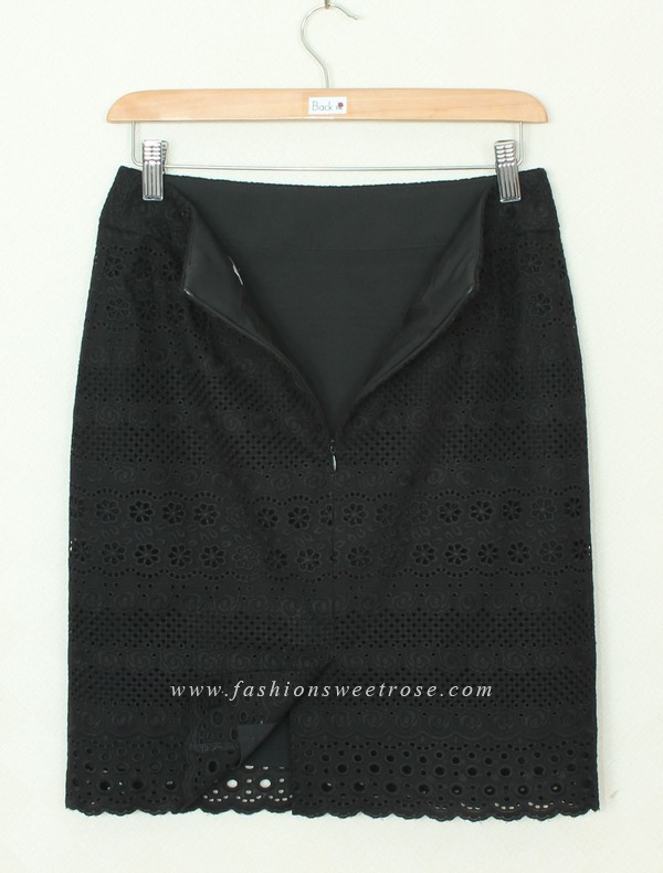 SK-354 กระโปรงแฟชั่น&ทำงาน ทรงสอบ ผ้าลูกไม้คอตต้อนสีดำ ชายกระโปรงเป็นเชิงลูกไม้