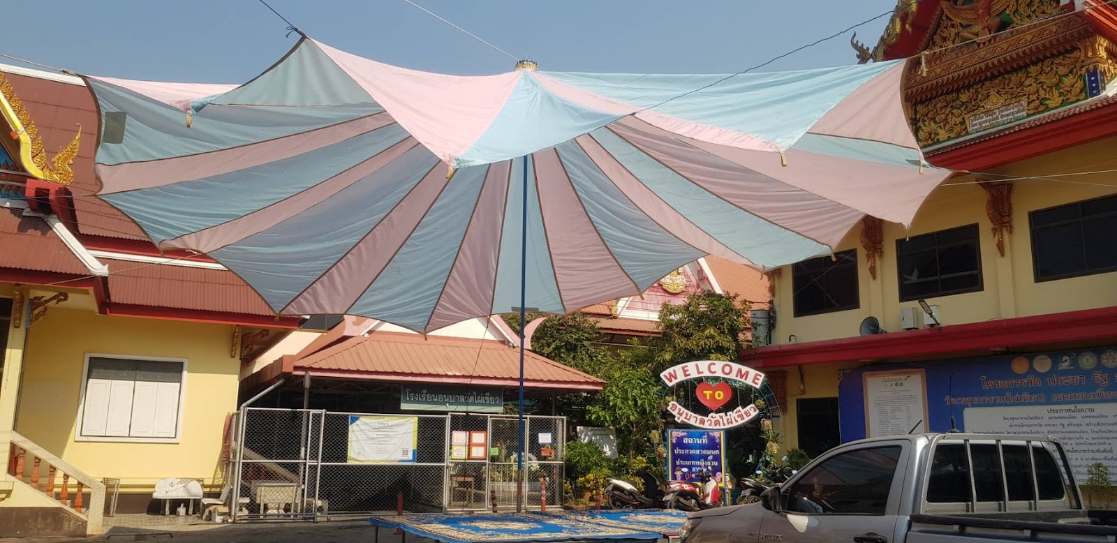 โครงการผ้าใบยักษ์แบบร่ม Parachute single pole วัดเวฬุวนาราม ดอนเมือง กทม 10210