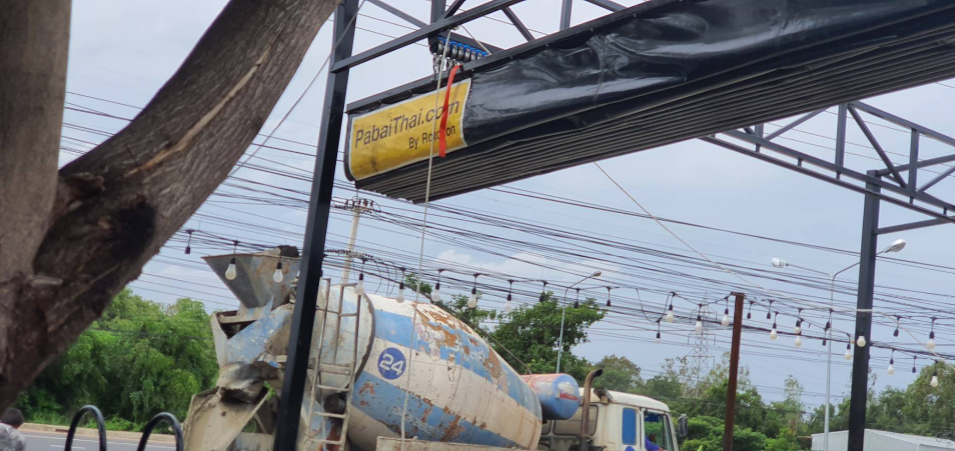 Pabaithai 001(ผ้าใบเลื่อน)