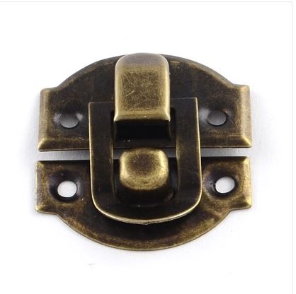 ตัวล็อคกล่องไม้ สีสัมฤทธิ์ ขนาด 29x27x6mm, Hole: 2.5mm จำนวน 500 เซต พรีออเดอร์