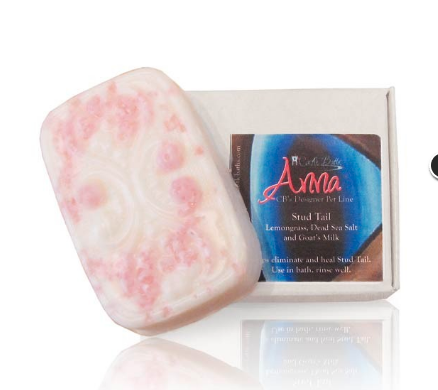 สบู่ขจัดคราบน้ำมันที่หางแมว (Cat Stud Tail Soap Bar) ของ Anna Purrinlot แถมฟรี!! กล่องสบู่