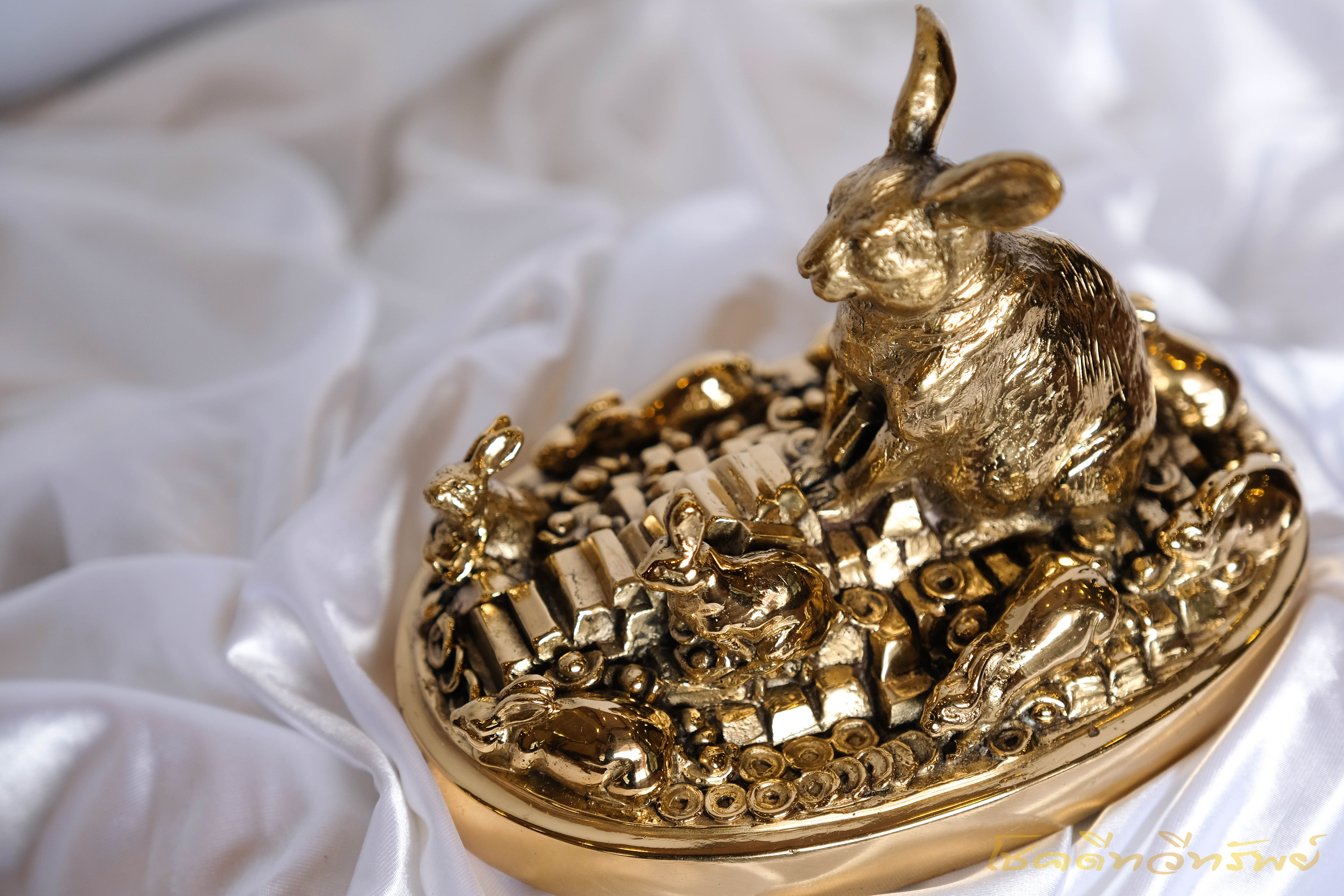 รูปปั้นกระต่ายมงคล