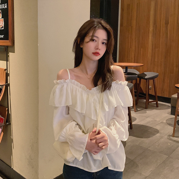 เสื้อลินินเปิดไหล่ แขนยาว Linen blouse