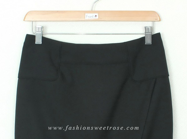 กระโปรงแฟชั่น&ทำงาน กระโปรงทรงสอบ ผ้าสลาฟญี่ปุ่นสีดำ ด้านหน้ากระโปรงดีไซน์ตัดต่อเรียบหรู / SK-353