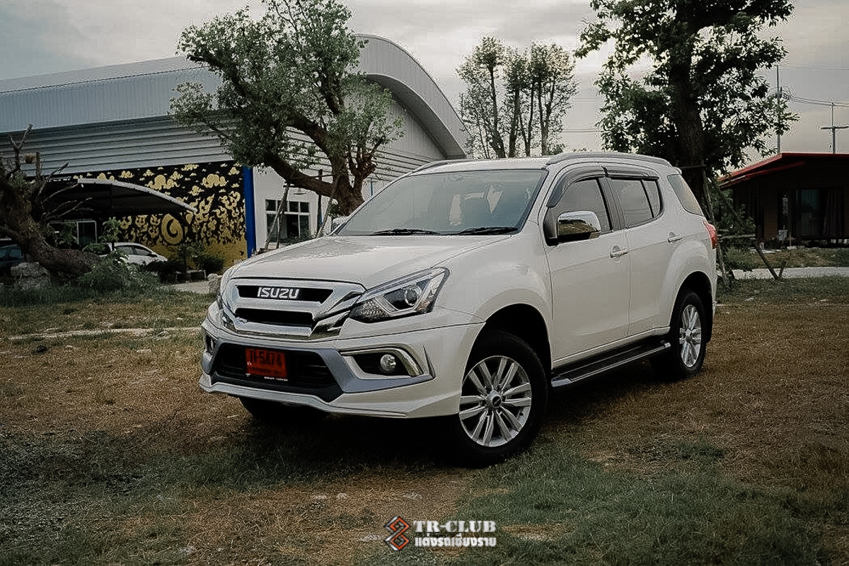 ชุดแต่งสเกิร์ตรอบคัน AMOTRIZ V1 MU-X 2017-2019