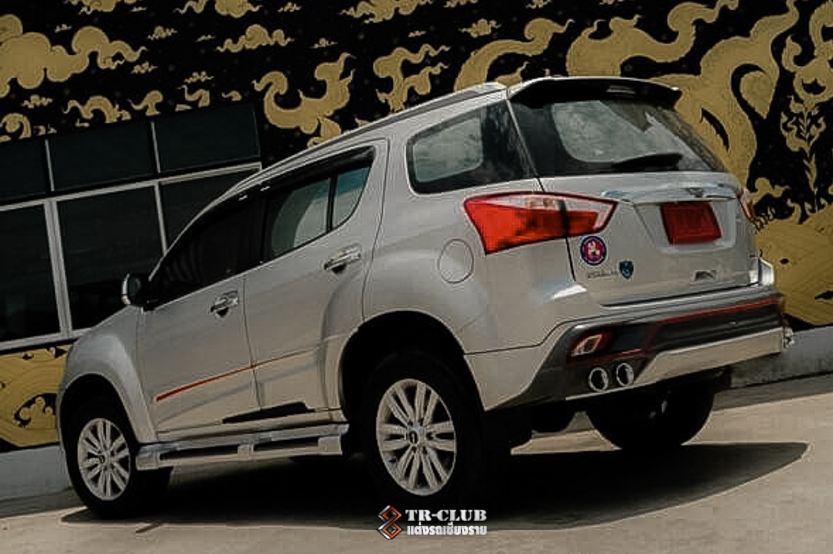 ชุดแต่งสเกิร์ตรอบคัน AMOTRIZ V2 MU-X 2017-2019