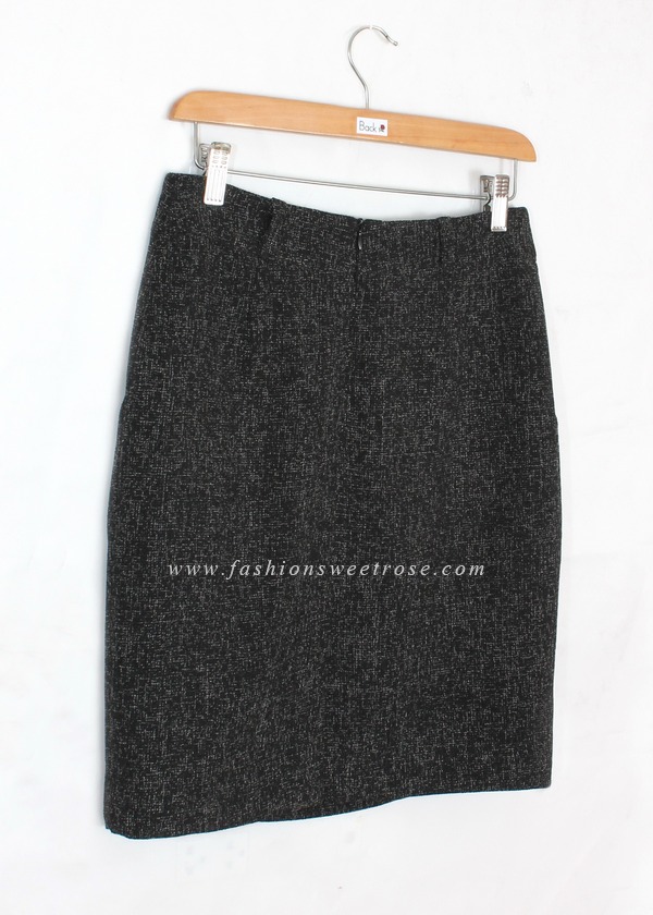 SK-430 กระโปรงแฟชั่น&ทำงาน ทรงสอบ ผ้า CHANEL สีดำ มีกระเป๋าล้วง 2 ข้าง