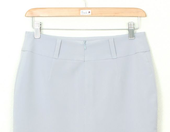 กระโปรงแฟชั่น&ทำงาน กระโปรงสอบ ผ้าไหมอิตาลีสีเทา ชายกระโปรงตีเกร็ดแต่งด้วกระดุม / SK-286