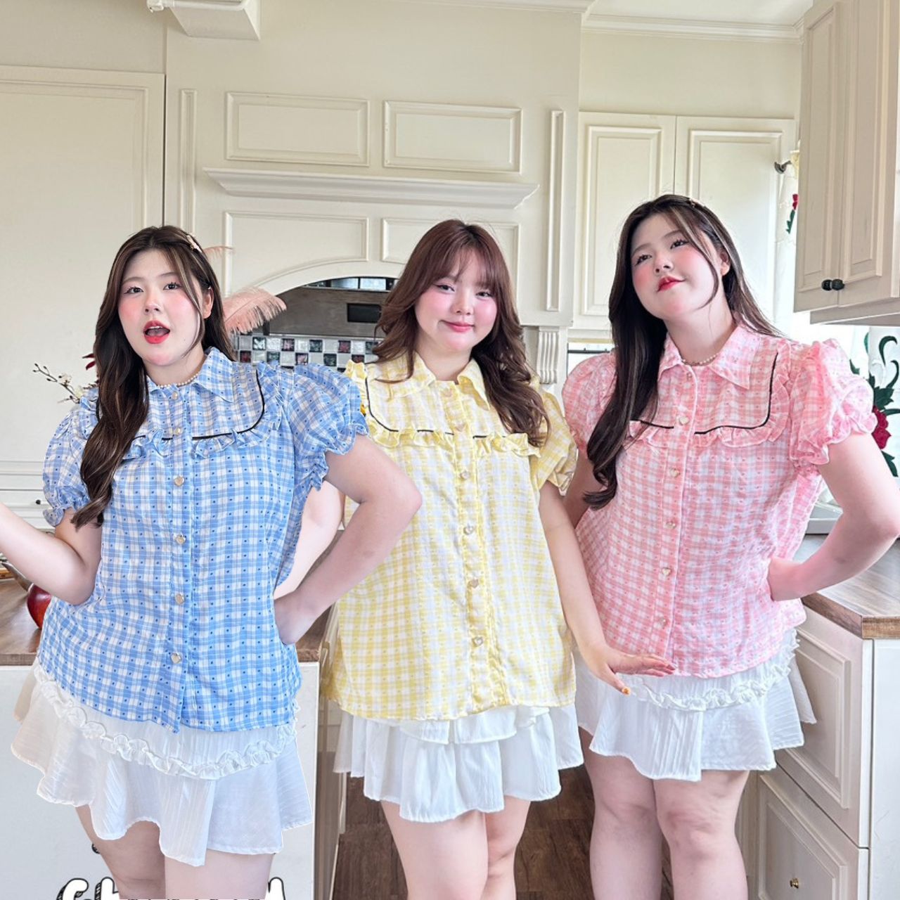 J114 เสื้อสาวอวบ คอปก แต่งระบาย แขนตุ๊กตา สีพาสเทล ฟ้า ชมพู เหลือง อกได้ถึง 50 นิ้ว