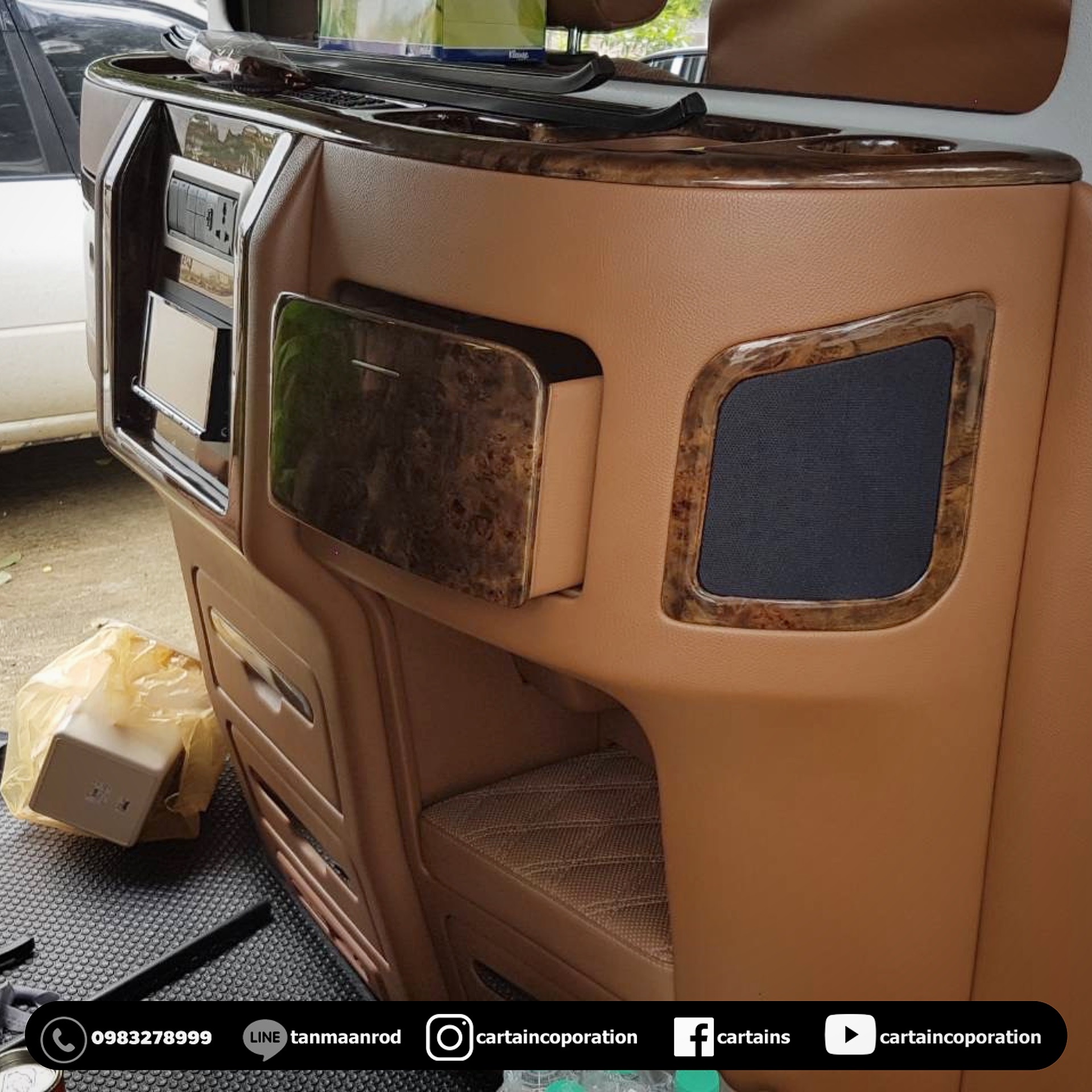 แต่ง Benz Vito เบาะVIP ระบบไฟฟ้า คอลโซลสูงกั้นกระจก พร้อมตกแต่งด้วยลายไม้แท้