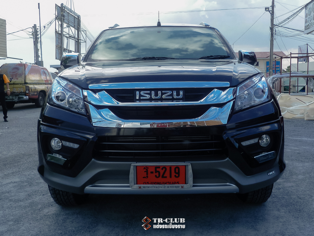 ชุดแต่งสเกิร์ตรอบคัน FREEFORM FM MU-X 2012-2016