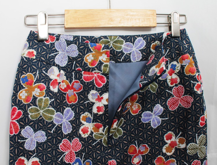 กระโปรงแฟชั่น&ทำงาน กระโปรงทรงสอบผ้าคอตต้อนญี่ปุ่นพิมพ์ลายดอกไม้หลากสี / SK-116