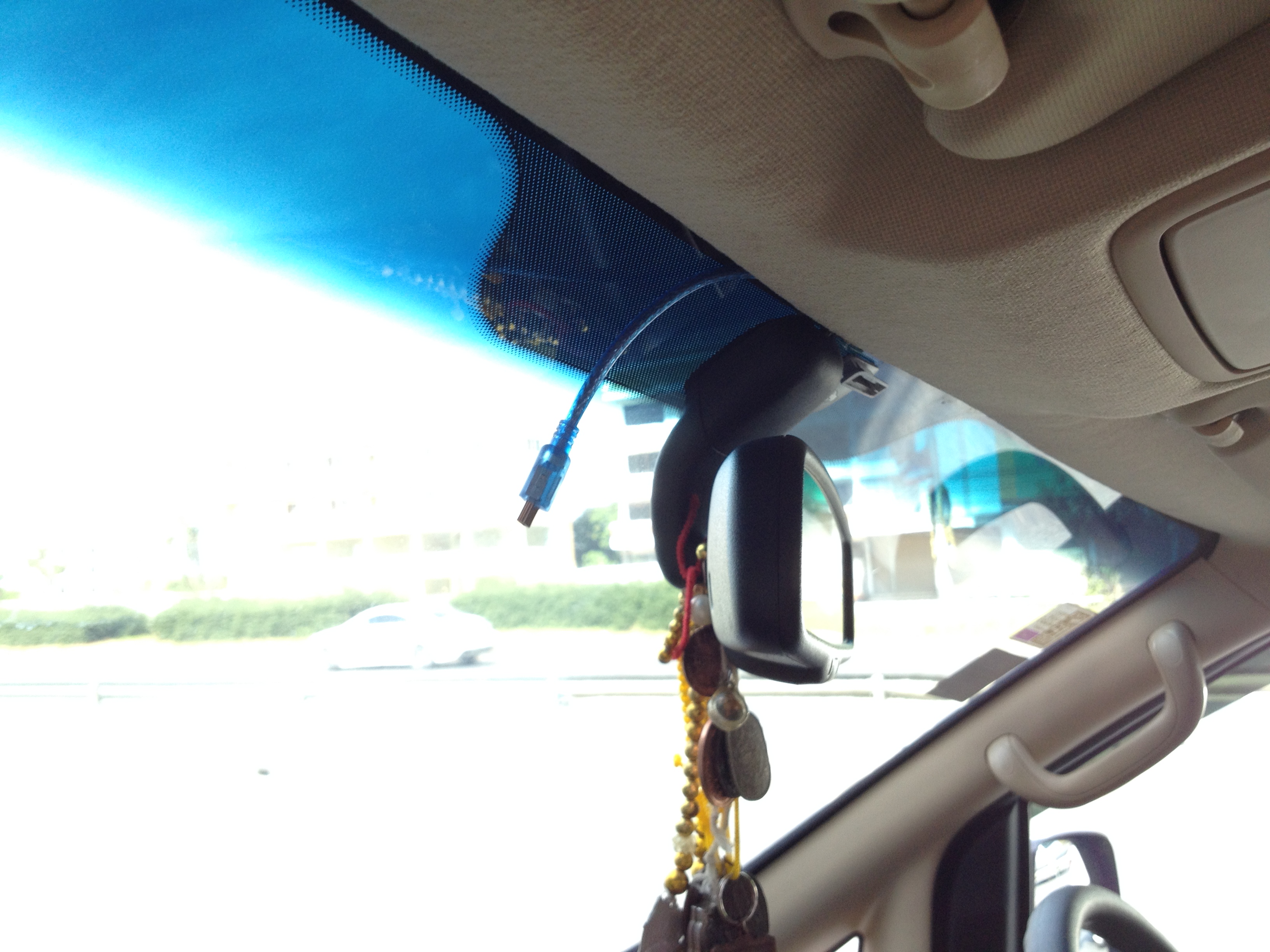 HYUNDAI H-1 DELUXE [ ประตูไฟฟ้า ซ้าย + ประตูดูด ขวา + usb 2 port + mini usb build-in ]- {ช-6349}