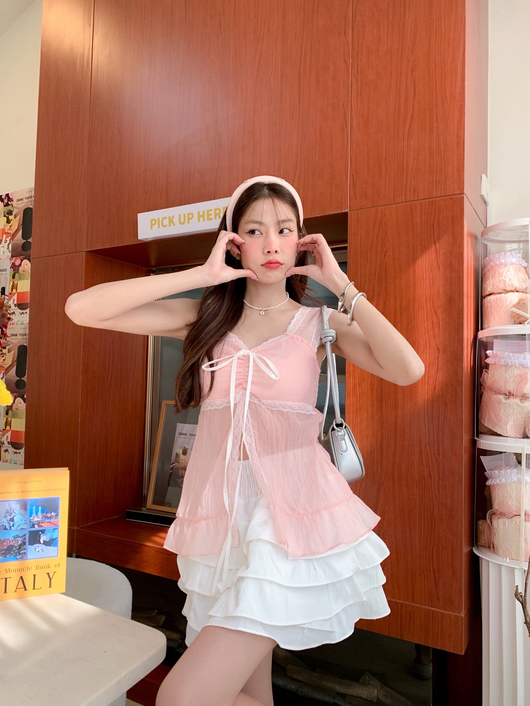 Alya top 🦋🤍 เสื้อสายเดี่ยวตัวยาว