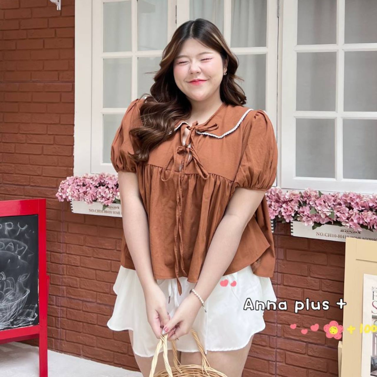 A234 เสื้อสาวอวบ ปกบัวแต่งขอบลูกไม้ แขนตุ๊กตา ผ้าลินิน น้ำตาล ครีม อก 40-50นิ้ว หน้าผ้า52