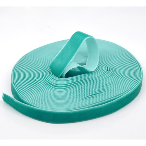 ริบบิ้นผ้ากำมะหยี่สีเขียวอมฟ้า กว้าง 5/8 นิ้ว (16 มม.)ยาว 10 หลา